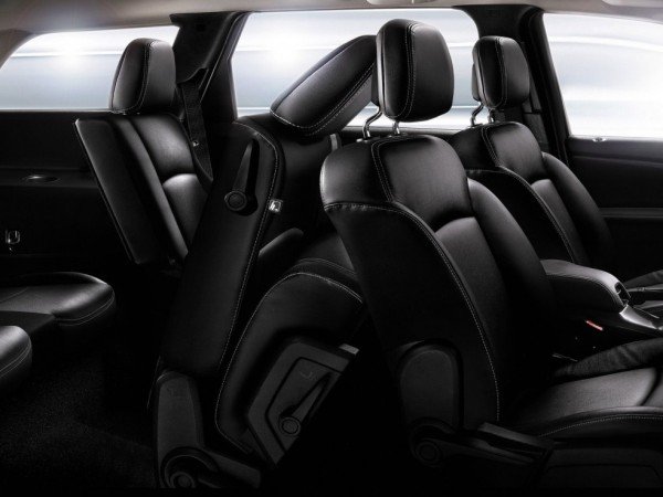 2012 Fiat Freemont AWD-interior-design