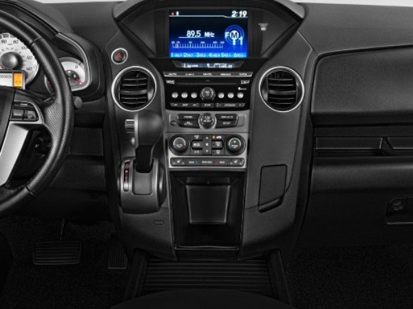 2012 Honda Pilot instrument panel