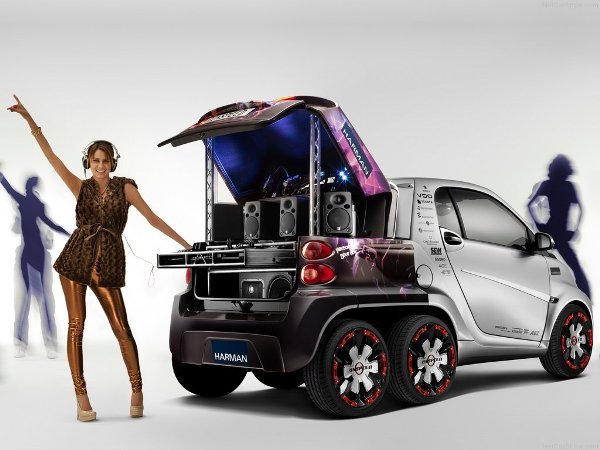 2012 Rinspeed Dock-Go Concept-cargo space-design