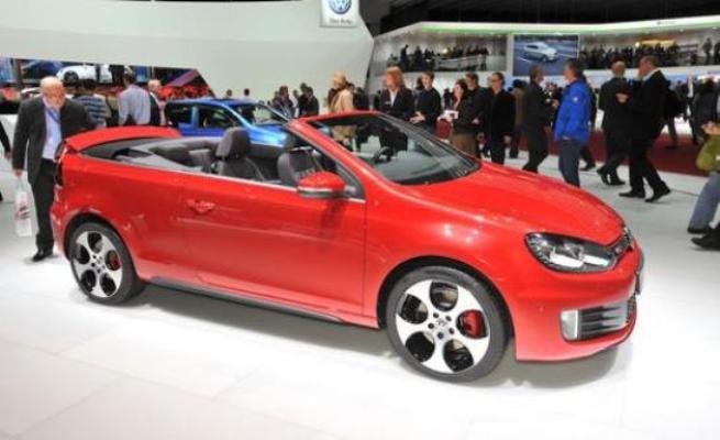 2012 Volkswagen GTI Cabriolet-frontside angle view