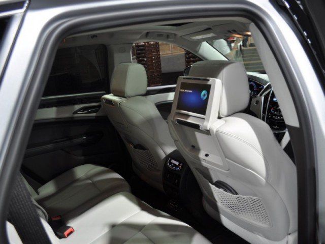 2013 Cadillac SRX passenger seat design