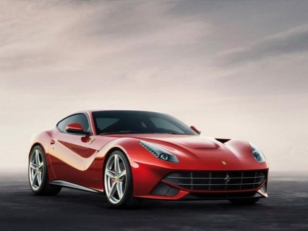 2013 Ferrari F12 Berlinetta-frontside angle-view