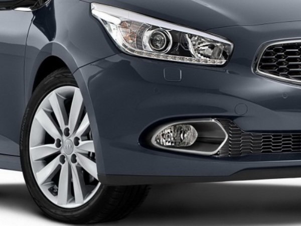 2013-Kia-Ceed-front-wheel-cap