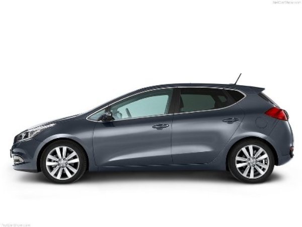 2013 Kia Ceed-side angle-view